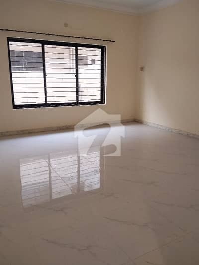 F-11/4 666 Yard Prime Location 3 Bed Ground Portion For Rent