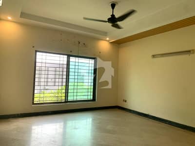 ONE KANAL BEAUTIFULL UPPER PORTION FOR RENT WITH SOLAR