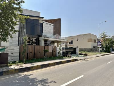 Luxurious Front Open Designer House For Sale