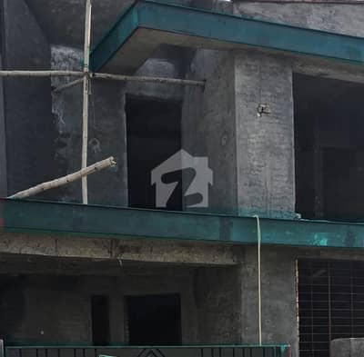 10 MARLA OWNER BUILD GREY STRUCTURE HOUSE AVAILABLE FOR SALE IN DHA PH 7