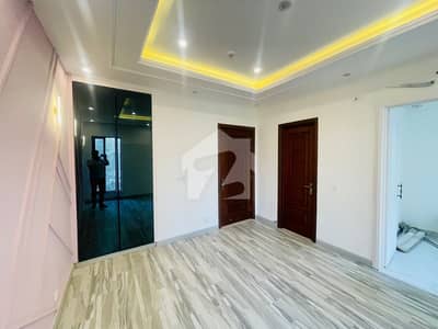 Fully Renovated Out Class 600 Yds Bungalow For Rent At Most Prime Location In Reasonable Demand