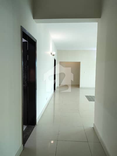 Stunning Location 10 Marla 3 Bed Flat On 2nd Floor For Sale In Askari 11 Lahore