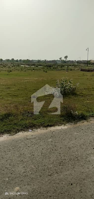 Future Location Investment Price DP Pole Clear Road Level Nearest to Dolmen Mall