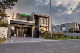 10 Marla Brand New House Available On Rent Bahria Town Lahore