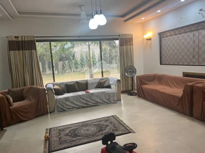 ڈی ایچ اے فیز 6 ڈیفنس (ڈی ایچ اے),لاہور میں 6 کمروں کا 2 کنال مکان 17.99 کروڑ میں برائے فروخت۔