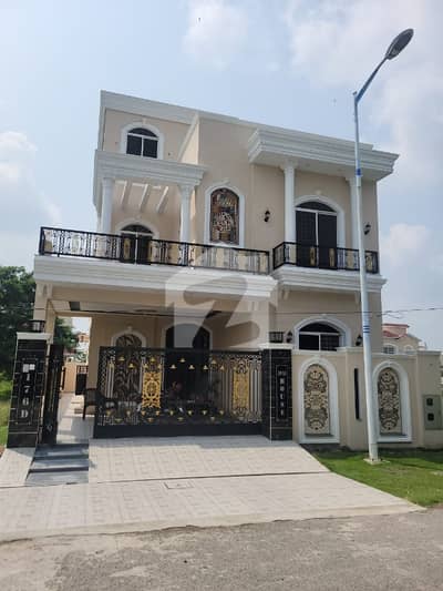 9 Marla Brand New Spanish House For Sale In Bankers Avenue Co-Operative Housing Society 9 Marla Brand New Spanish House For Sale In Bankers Avenue Co-Operative Housing Society