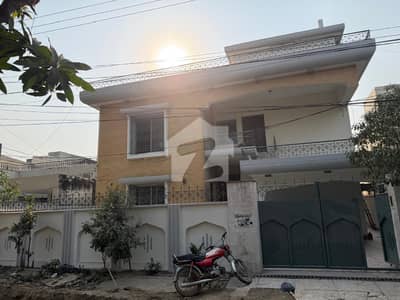 1 Kanal Luxury Double Unit House For Sale In Faisal Town Block B On 150 Feet Road Hot Location