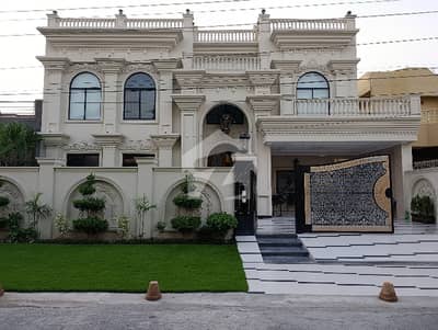 واپڈا ٹاؤن فیز 1 واپڈا ٹاؤن,لاہور میں 6 کمروں کا 1 کنال مکان 11.0 کروڑ میں برائے فروخت۔