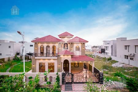 ڈی ایچ اے فیز 6 ڈیفنس (ڈی ایچ اے),لاہور میں 5 کمروں کا 2 کنال مکان 21.5 کروڑ میں برائے فروخت۔