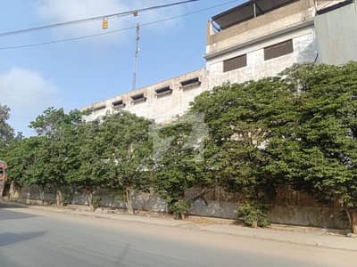 22,000 Sq Ft Warehouse for Rent in SITE Area Near Searle Company