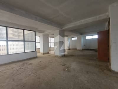 کلفٹن ۔ بلاک 8 کلفٹن,کراچی میں 16 مرلہ Studio دفتر 14.1 کروڑ میں برائے فروخت۔
