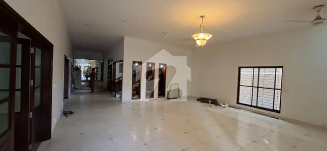 666 Yards Fully Renovated Bungalow For Rent In DHA Phase 6 6 Bedrooms, Garden, 3 Car Parking