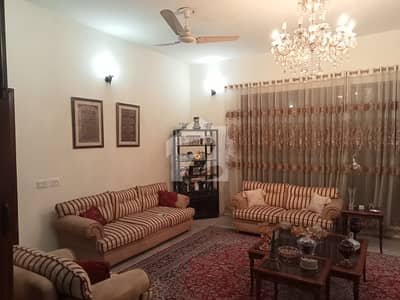 گلبرگ 5 گلبرگ,لاہور میں 3 کمروں کا 1 کنال بالائی پورشن 95.0 ہزار میں کرایہ پر دستیاب ہے۔