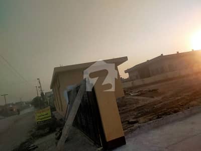 راوت انڈسٹریل اسٹیٹ راولپنڈی میں 4 کنال گودام 6.0 لاکھ میں کرایہ پر دستیاب ہے۔