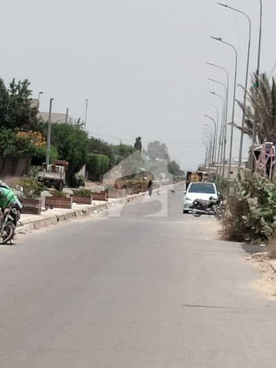 ڈی ایچ اے فیز 8 ڈی ایچ اے ڈیفینس,کراچی میں 4 کنال رہائشی پلاٹ 55.0 کروڑ میں برائے فروخت۔