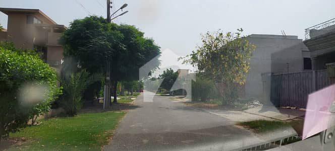 1 Kanal Best Location Near Park Mosque Market And Main Motorway Link Road Approach Plot For Sale