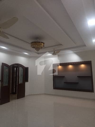 Spacious 4 Bed 4 Bath Home Ideal For Families 1 Kanal Upper Portion In G-10 Is Available Spacious 4 Bed 4 Bath Home Ideal For Families 1 Kanal Upper Portion In G-10 Is Available
