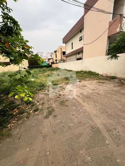 10 Marla Best Builder Location Near Park Mosque Market Plot For Sale