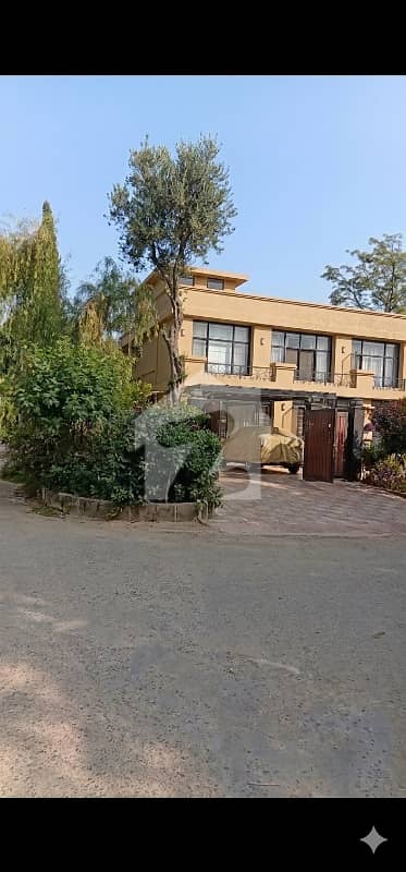 House For Sale In G-10/2 Islamabad (Corner + Park Facing)