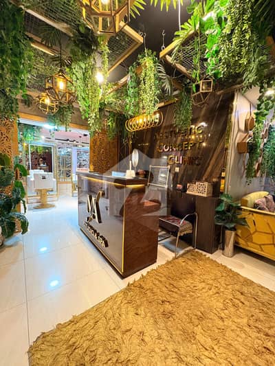OFFICE FLOOR FOR RENT ON PRIME LOCATION