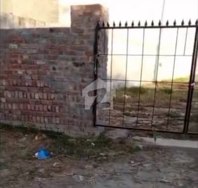 سبزہ زار سکیم لاہور میں 1 کنال کمرشل پلاٹ 2.0 لاکھ میں کرایہ پر دستیاب ہے۔