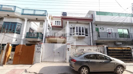 آئی ۔ 10 اسلام آباد میں 3 کمروں کا 6 مرلہ مکان 3.8 کروڑ میں برائے فروخت۔