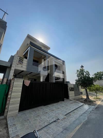 10 Marla Luxury House In Lake City M6 | Prime Living | Hot Sale Deal