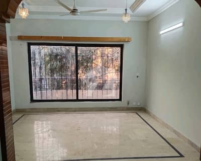 Get In Touch Now To Buy A Corner 1800 Square Feet House In G-11