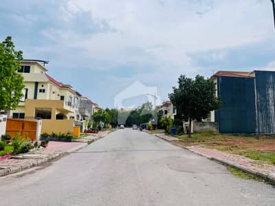 Hot Deal! 10 Marla Corner Park Face Plot Near Mosque for Sale in Bahria Enclave Hot Deal! 10 Marla Corner Park Face Plot Near Mosque for Sale in Bahria Enclave