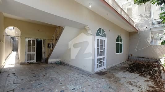 A Well Designed Prime Location House Is Up For sale In An Ideal Location In Gulzar-e-Quaid Housing Society