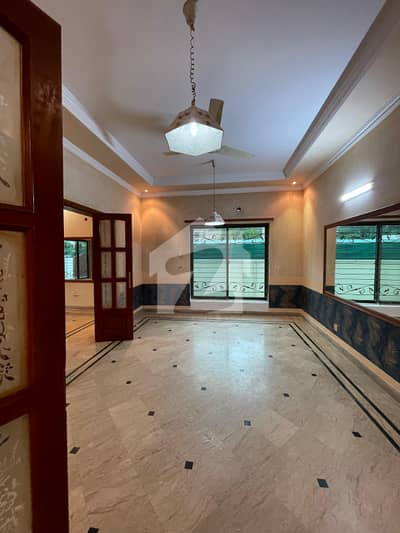 1 Kanal Lower Portion For Rent In Phase 4