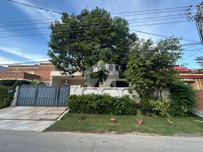 Spacious 1 Kanal Triple Storey For Sale In DHA Phase 1 Lahore
