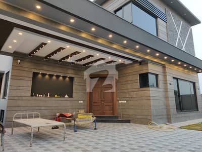 1 Kanal Upper Portion Available for Rent in Phase 6 1 Kanal Upper Portion Available for Rent in Phase 6