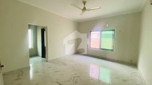 1 Kanal 5 Bed ,Tile Flooring Double Tvl House 1 Kanal 5 Bed ,Tile Flooring Double Tvl House