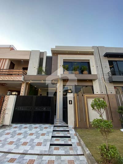 5 Marla Brand New Modern House Available For Sale