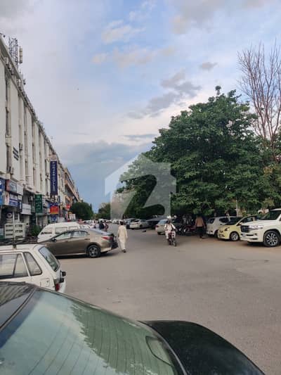 بلیو ایریا اسلام آباد میں 9 مرلہ Studio عمارت 26.0 کروڑ میں برائے فروخت۔