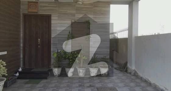 ڈی ایچ اے 9 ٹاؤن ۔ بلاک سی ڈی ایچ اے 9 ٹاؤن,ڈیفنس (ڈی ایچ اے),لاہور میں 3 کمروں کا 5 مرلہ مکان 1.1 لاکھ میں کرایہ پر دستیاب ہے۔ ڈی ایچ اے 9 ٹاؤن ۔ بلاک سی ڈی ایچ اے 9 ٹاؤن,ڈیفنس (ڈی ایچ اے),لاہور میں 3 کمروں کا 5 مرلہ مکان 1.1 لاکھ میں کرایہ پر دستیاب ہے۔