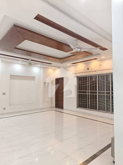 1 KANAL LIKE NEW FULL HOUSE FOR RENT IN BABAR BLOCK BAHRIA TOWN LAHORE