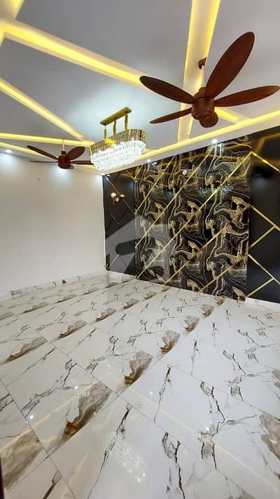 Spacious 10 Marla House Available For sale In Top City 1 - Block A