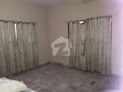2200 Sqft Ground Floor Portion Independent Entrance Near To Alamgir Masjid For Silent Commercial Business