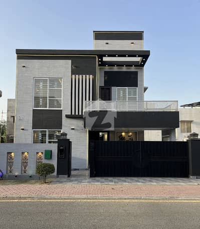 10 Marla Brand New And Used House For In Bahria Town Lahore