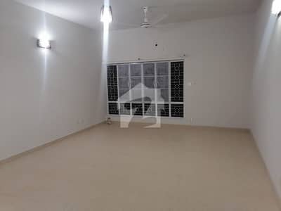 F-10 4 Beds Upper Portion Tiled Floor Separate Gate Big Terrace