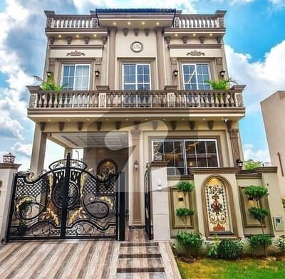 5 Marla Royal Classic Villa With Double Hight Lobby Facing Park
