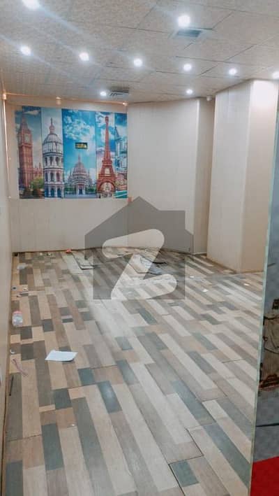 صدیق ٹریڈ سنٹر گلبرگ,لاہور میں 1 مرلہ Studio دکان 35.0 ہزار میں کرایہ پر دستیاب ہے۔