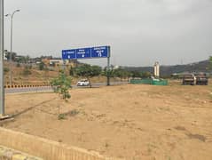 DHA 4 Boulevard 4 Marla Commercial For Sale 2 Years Instalments