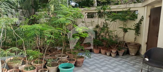 Complete Bungalow For 310 Lac With Guard And Two Cars Parking Near Beautiful Family Park Proper 5 Bedrooms Ready To Move And Much Much More WoW