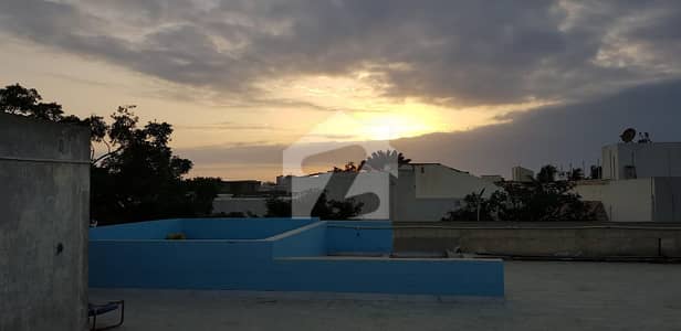 Granted That The House Is Old But Finding House In Phase 2 Its More Than Imposible Because The People Who Live There Tell Their Relatives That There Is A House For Rent Here With Line Water