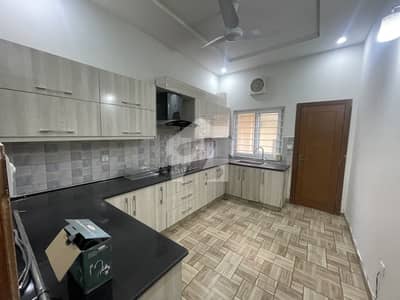 10 Marla Upper Portion Avavailable For Rent In Sector A