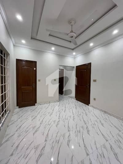 6 Marla Brand New Double Storey New 1 Unite House Bedrooms. 4 With Bathrooms. 5/ Dining Room/2 Kitchen Car Parking All Facilities In Life Available Electric City Water