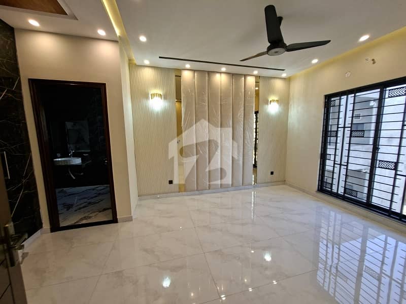 1 KANAL BRAND NEW DOUBLE STORY HOUSE AVAILABLE FOR RENT 1 KANAL BRAND NEW DOUBLE STORY HOUSE AVAILABLE FOR RENT